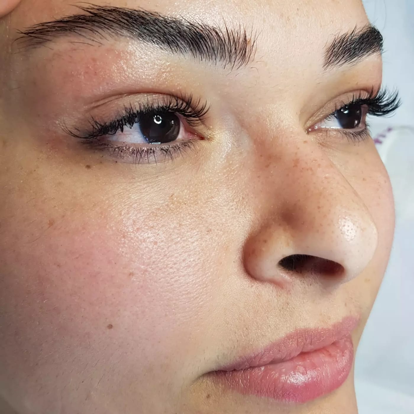 Microblading (Kıl Tekniği) sonucu, İzmir Bornova'daki stüdyodan